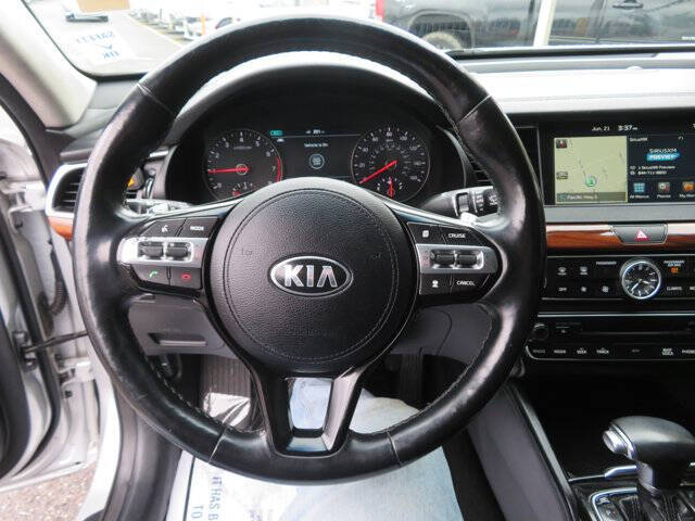 2018 Kia Cadenza Technology