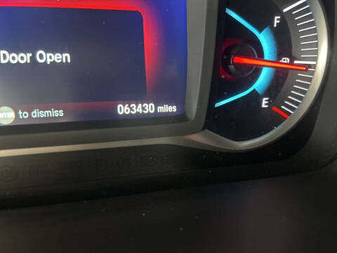 2019 Honda Pilot Touring w/Rear Captain's Chairs