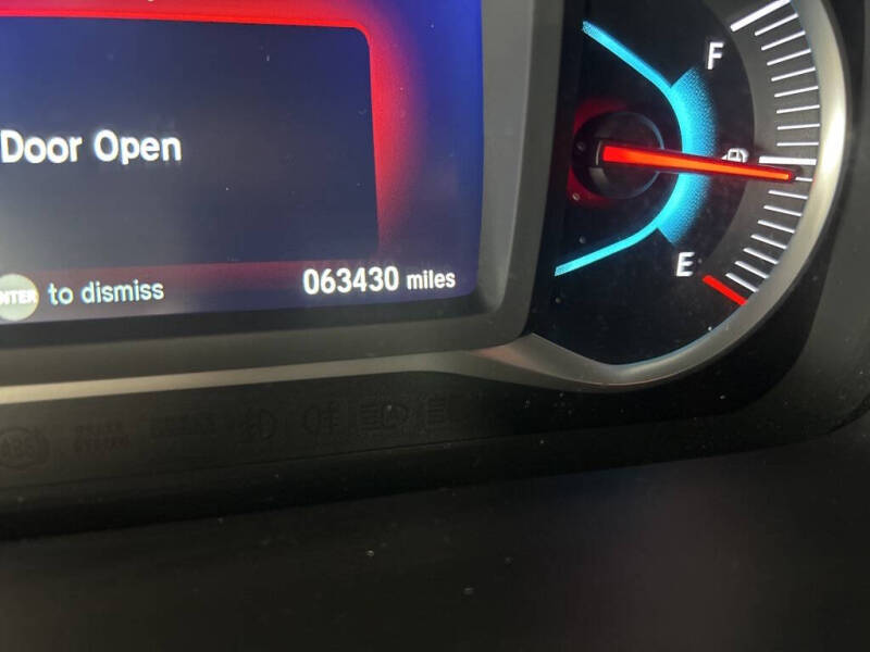 2019 Honda Pilot Touring w/Rear Captain's Chairs