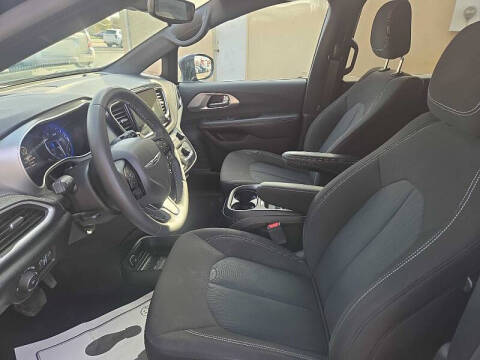 2024 Chrysler Pacifica Touring