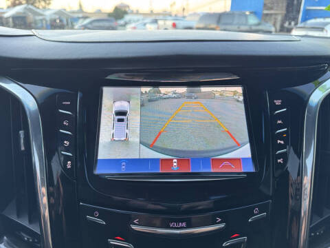 2017 Cadillac Escalade ESV Platinum