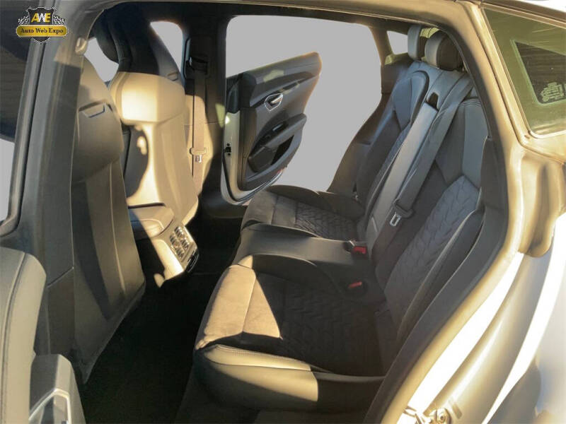 2022 Audi e-tron GT quattro Premium Plus