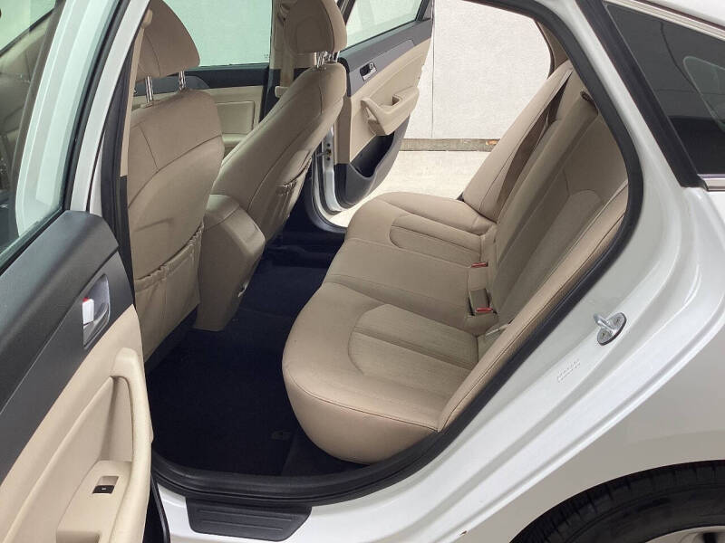 2017 Hyundai Sonata Hybrid SE