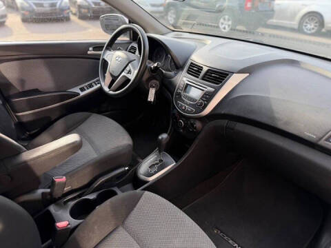 2013 Hyundai Accent GS
