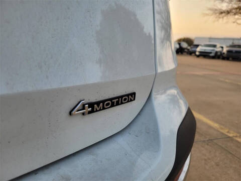 2025 Volkswagen Taos SEL 4Motion