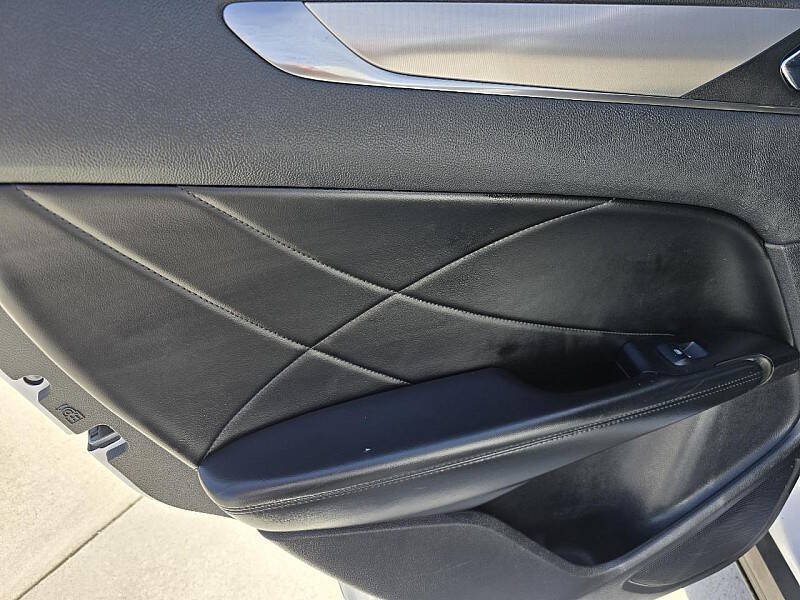 2016 Lincoln MKC Select