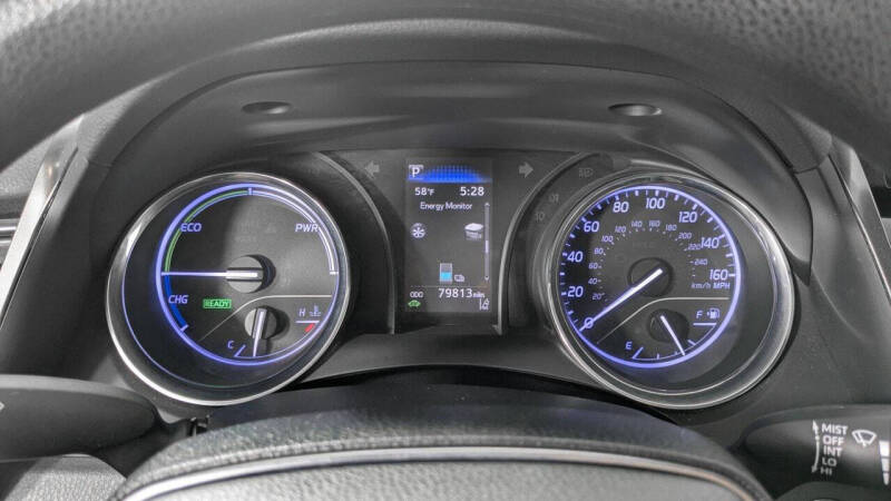 2020 Toyota Camry Hybrid LE