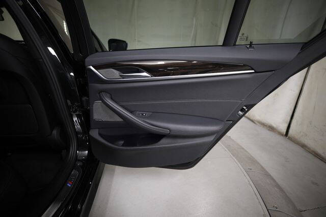 2021 BMW 5 Series 540i