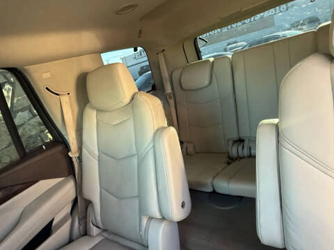 2015 Cadillac Escalade Luxury