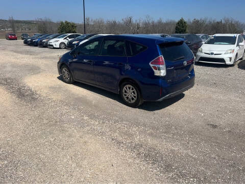 2015 Toyota Prius v Two