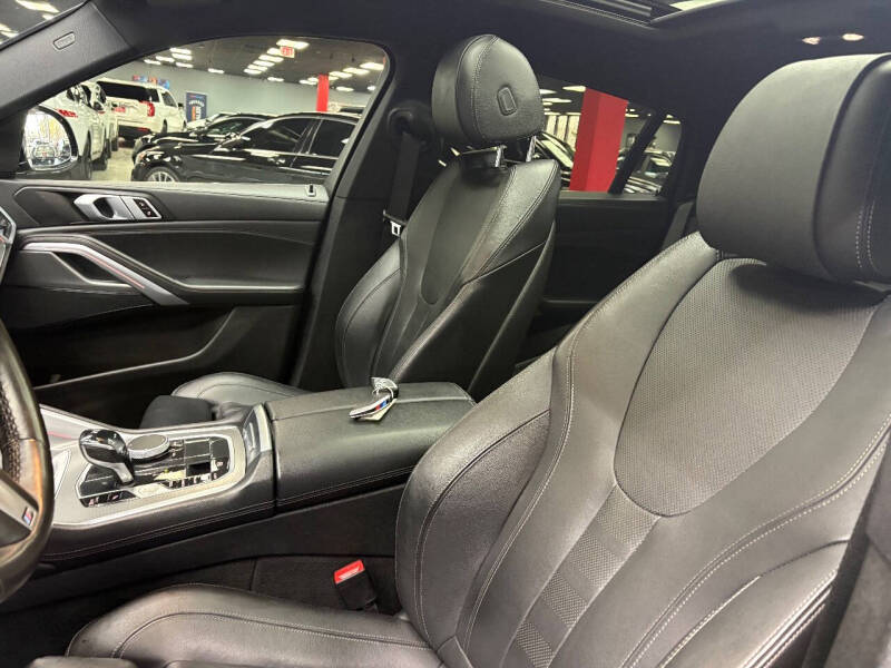 2021 BMW X6 sDrive40i