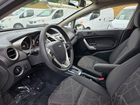 2013 Ford Fiesta SE