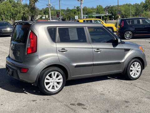 2012 Kia Soul +