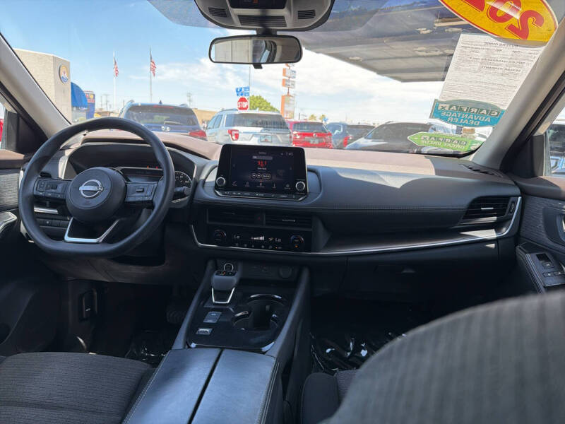 2023 Nissan Rogue SV