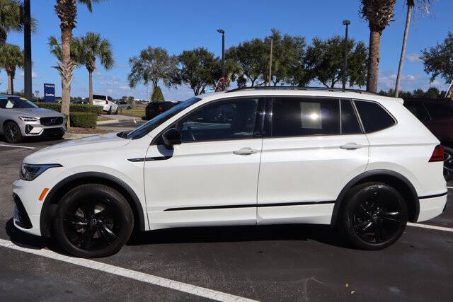 2023 Volkswagen Tiguan SE R-Line Black