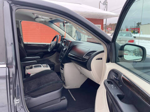 2011 Chrysler Town and Country Touring