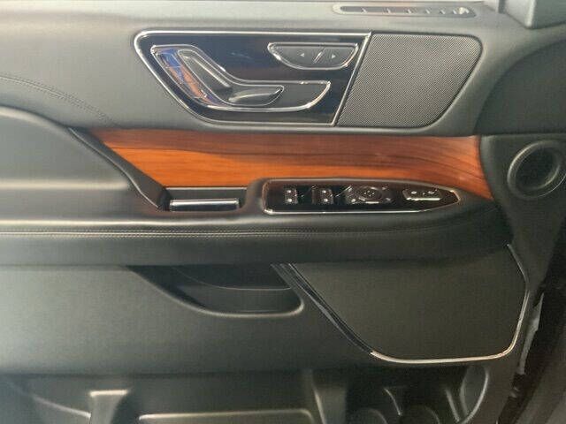 2019 Lincoln Navigator Select