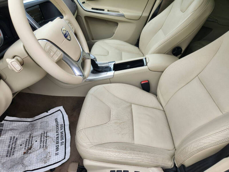 2013 Volvo XC60 3.2 Premier