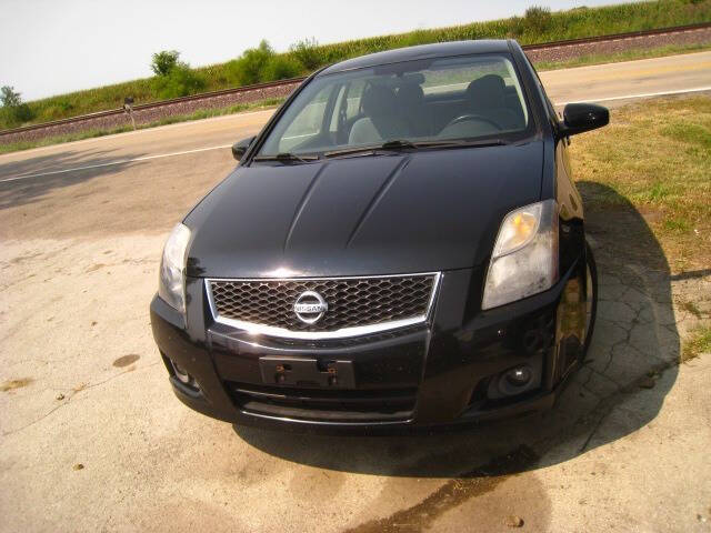 2011 Nissan Sentra SR photo 2