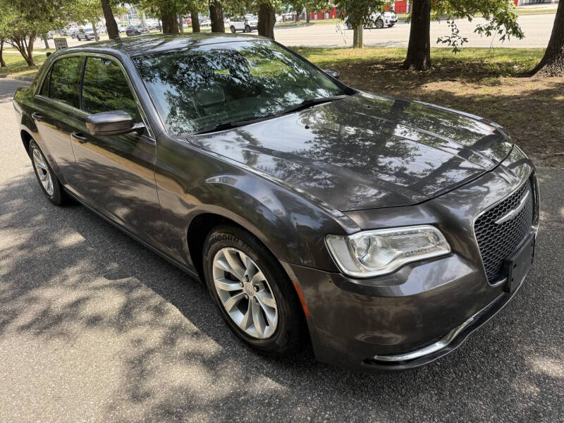 2015 Chrysler 300 Limited