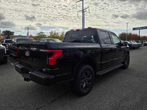 2025 Ford F-150 Lightning Flash