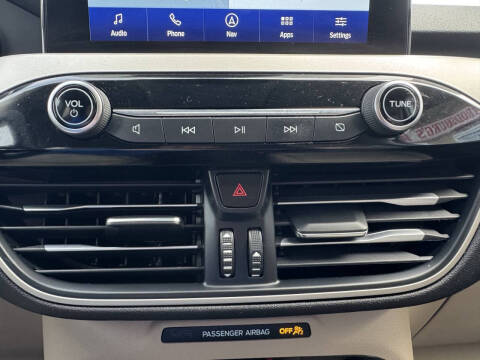 2022 Ford Escape Hybrid SEL