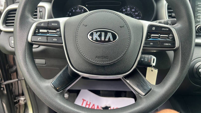 2019 Kia Sorento LX