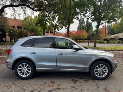 2011 Audi Q5 2.0T quattro Premium Plus