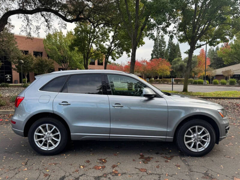 2011 Audi Q5 2.0T quattro Premium Plus