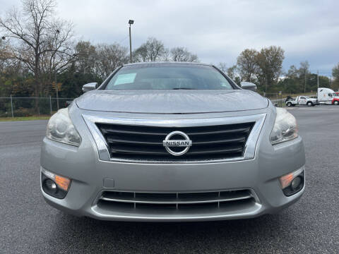 2013 Nissan Altima for sale at Beckham's Used Cars in Milledgeville GA