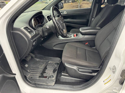 2020 Jeep Grand Cherokee Laredo