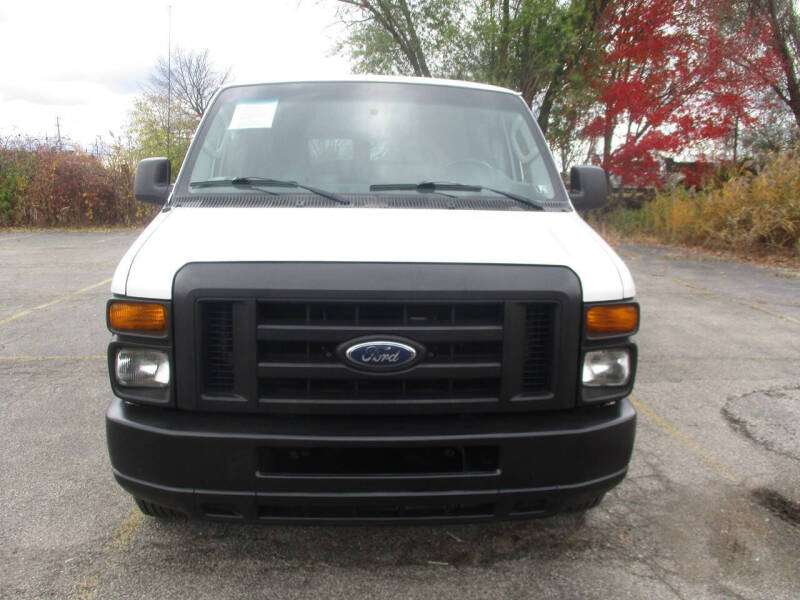 2009 Ford E-Series E-150 XLT