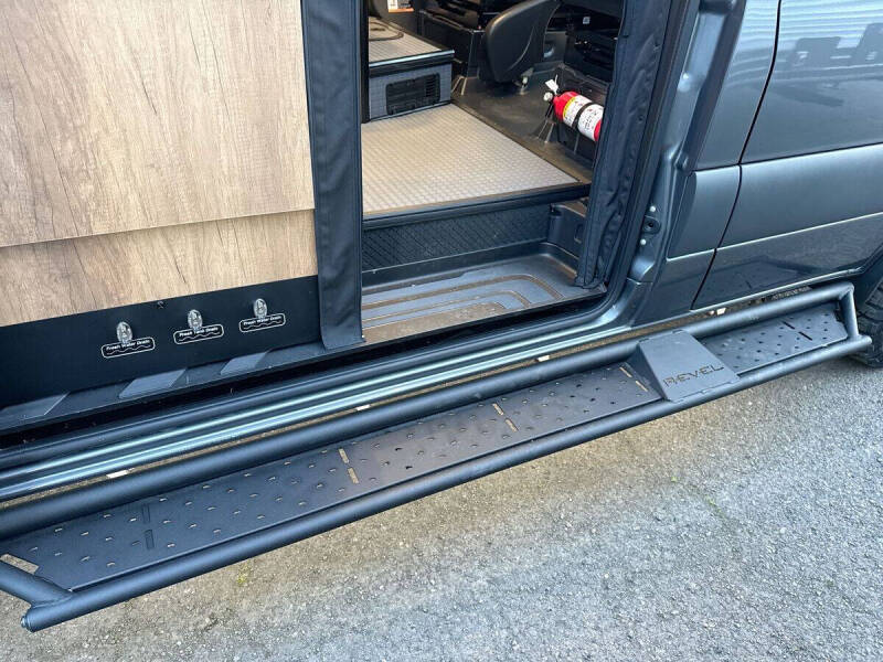 2025 Mercedes-Benz Sprinter