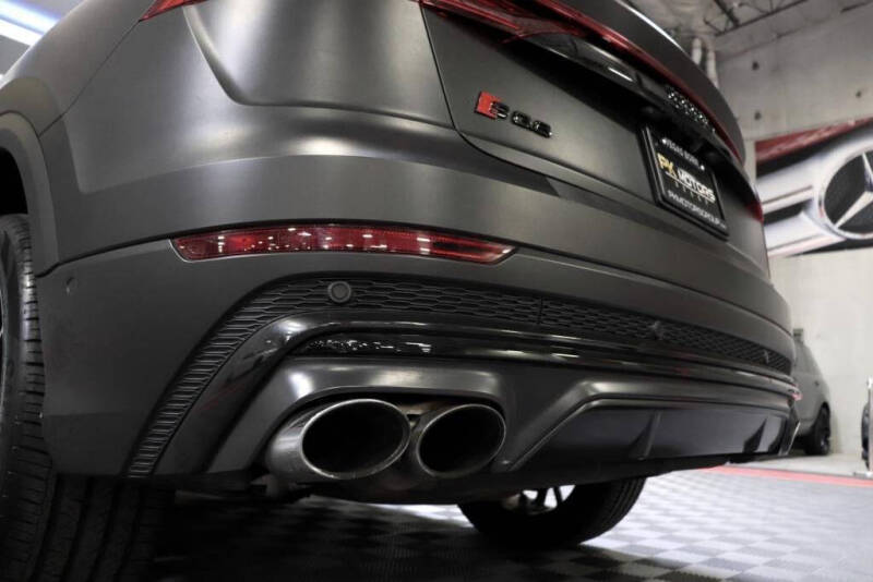 2023 Audi SQ8 4.0T quattro Prestige