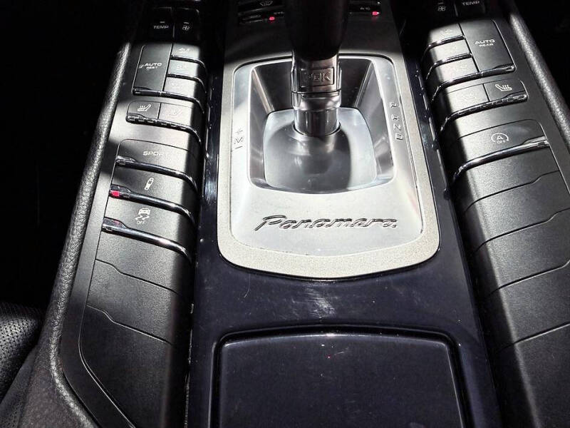 2016 Porsche Panamera