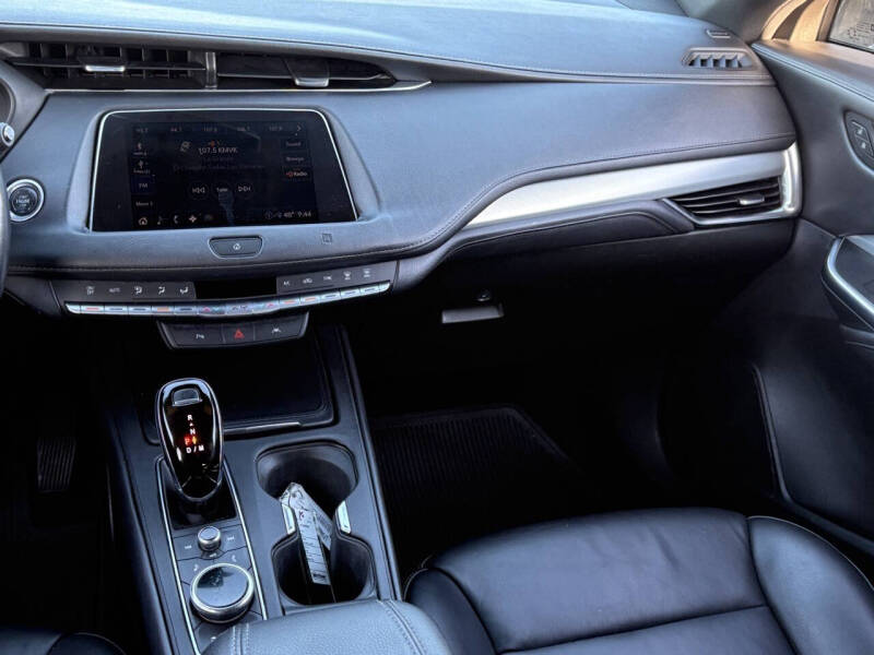 2020 Cadillac XT4 Premium Luxury