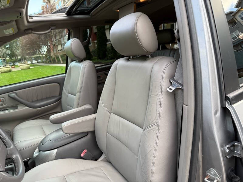 2004 Toyota Sequoia Limited