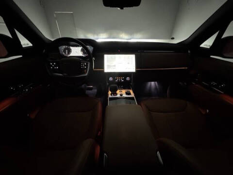 2023 Land Rover Range Rover P530 SE LWB