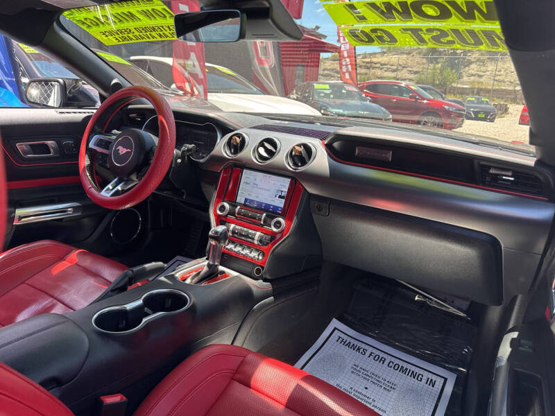 2022 Ford Mustang EcoBoost Premium