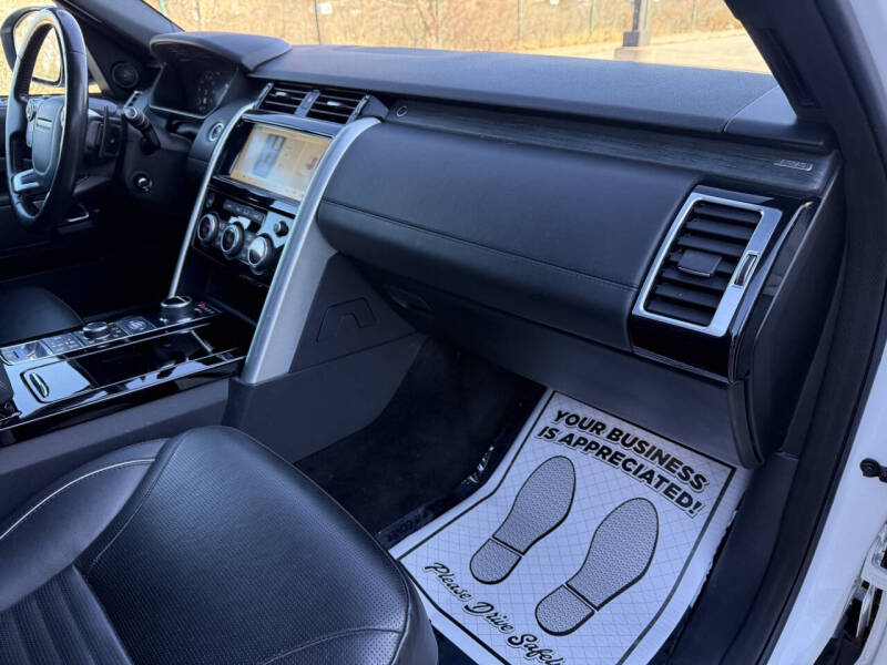 2018 Land Rover Discovery HSE Luxury