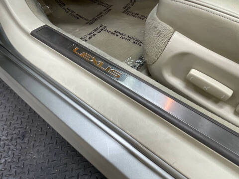 2004 Lexus SC 430