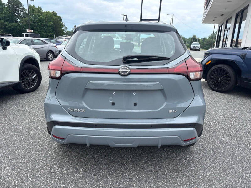 2023 Nissan Kicks SV