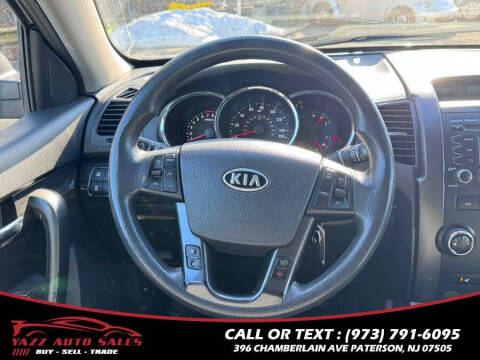 2011 Kia Sorento LX