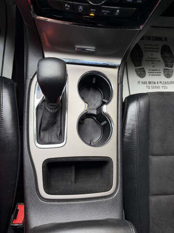 2019 Jeep Grand Cherokee Laredo