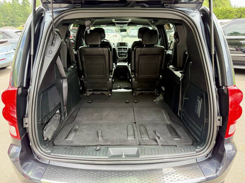 2013 Dodge Grand Caravan R/T