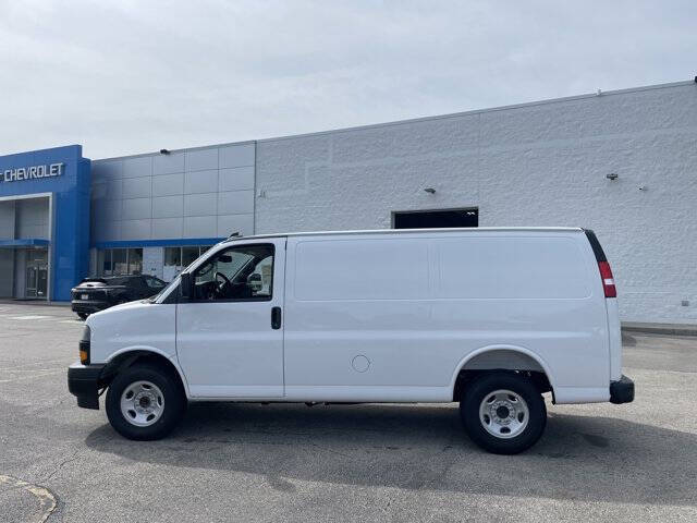 2025 Chevrolet Express 3500