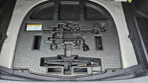 2021 Toyota Camry Hybrid LE