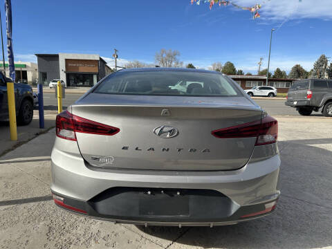 2020 Hyundai Elantra SE