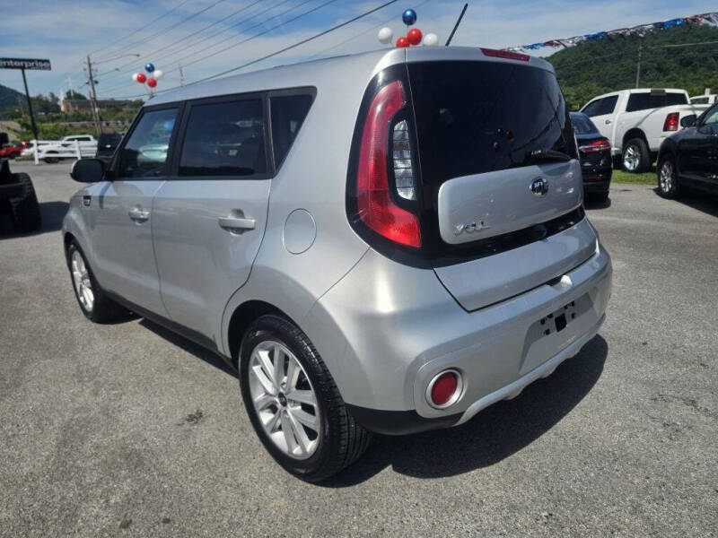 2018 Kia Soul +