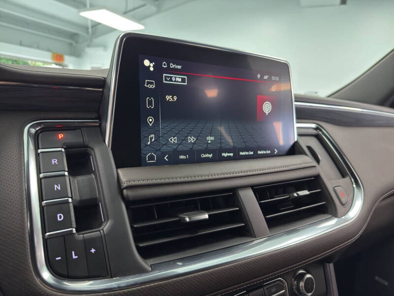 2023 GMC Yukon XL SLT